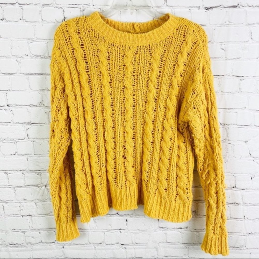 AEO American Eagle Mustard Yellow Knit Sweater